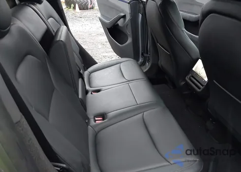 2026 Tesla Model Y Long Range Dual Motor All-Wheel Drive/Long Range Launch Series from USA, damaged, VIN 7SAYGDEE8TA395335